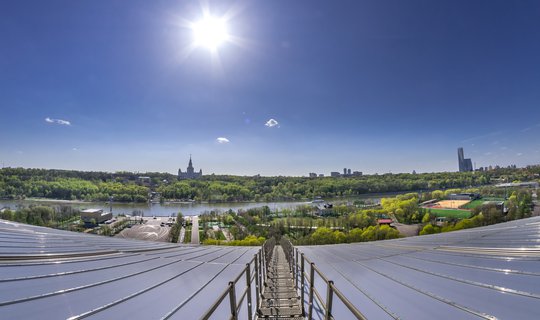 Поднажмём за Лужники