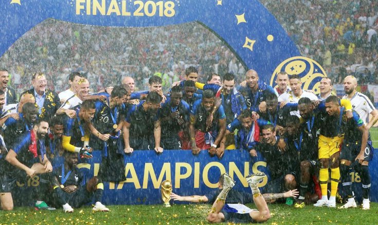 Франция стала двукратным чемпионом мира по футболу