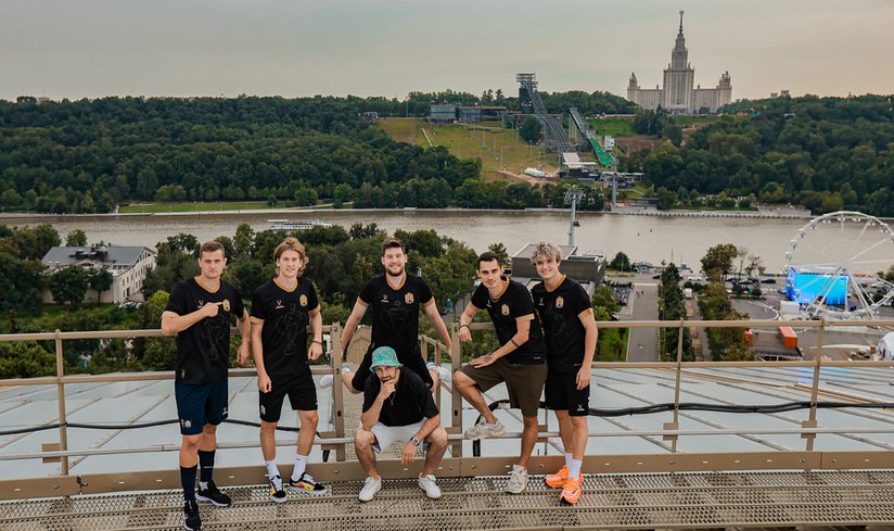 Презентация новичков «Амкала» в Лужниках.png