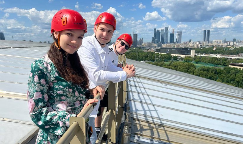 Сезон прогулок по крыше Большой спортивной арены «Лужников».jpg