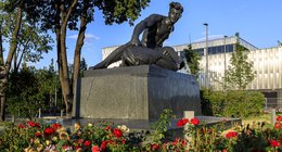 АЛЛЕГОРИЧЕСКАЯ СКУЛЬПТУРНАЯ КОМПОЗИЦИЯ «ВОДА» И «ЗЕМЛЯ»